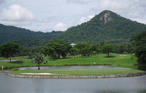 Island Green, Khao Kheow Country Club, Pattaya, Thailand