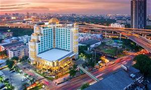 Al Meroz Hotel Bangkok golf course