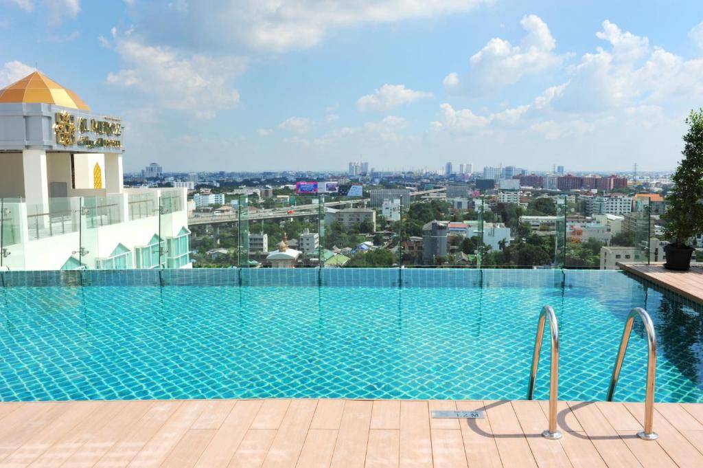 Almas Hotel Bangkok, Bangkok