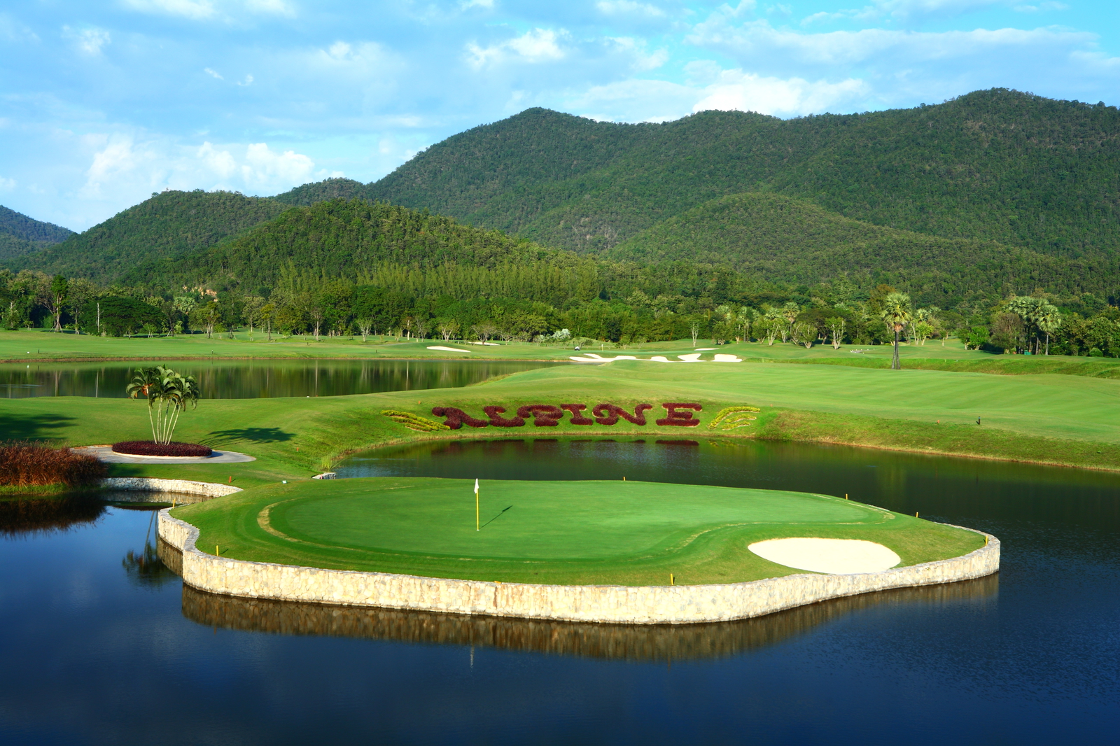 Island Green, Alpine Golf Resort Chiang Mai, Chiang Mai, Thailand