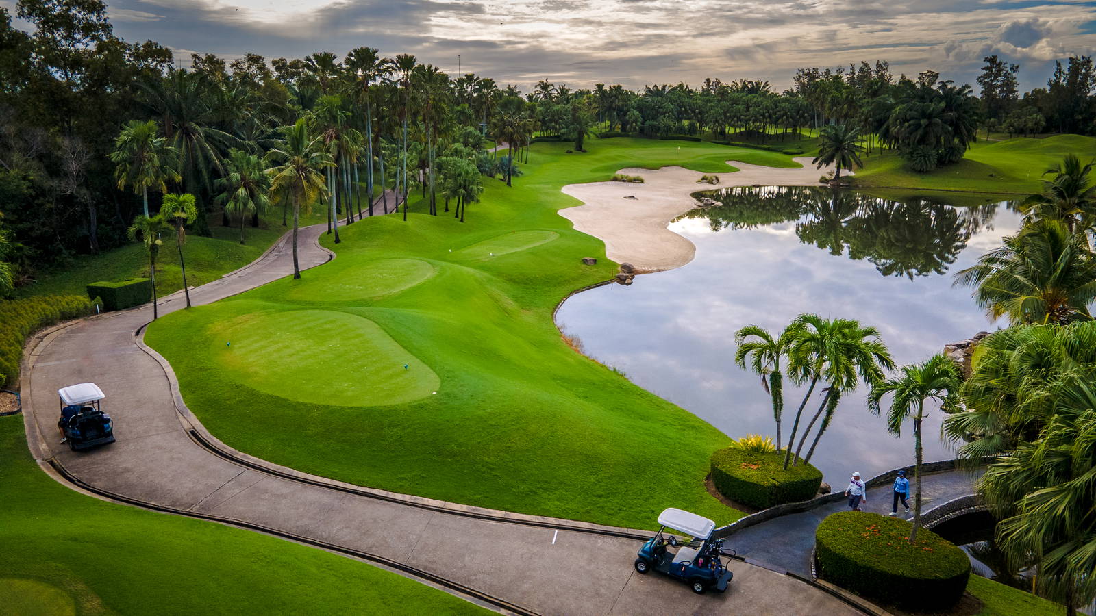 Tee Box, Alpine Golf Club, Bangkok, Thailand