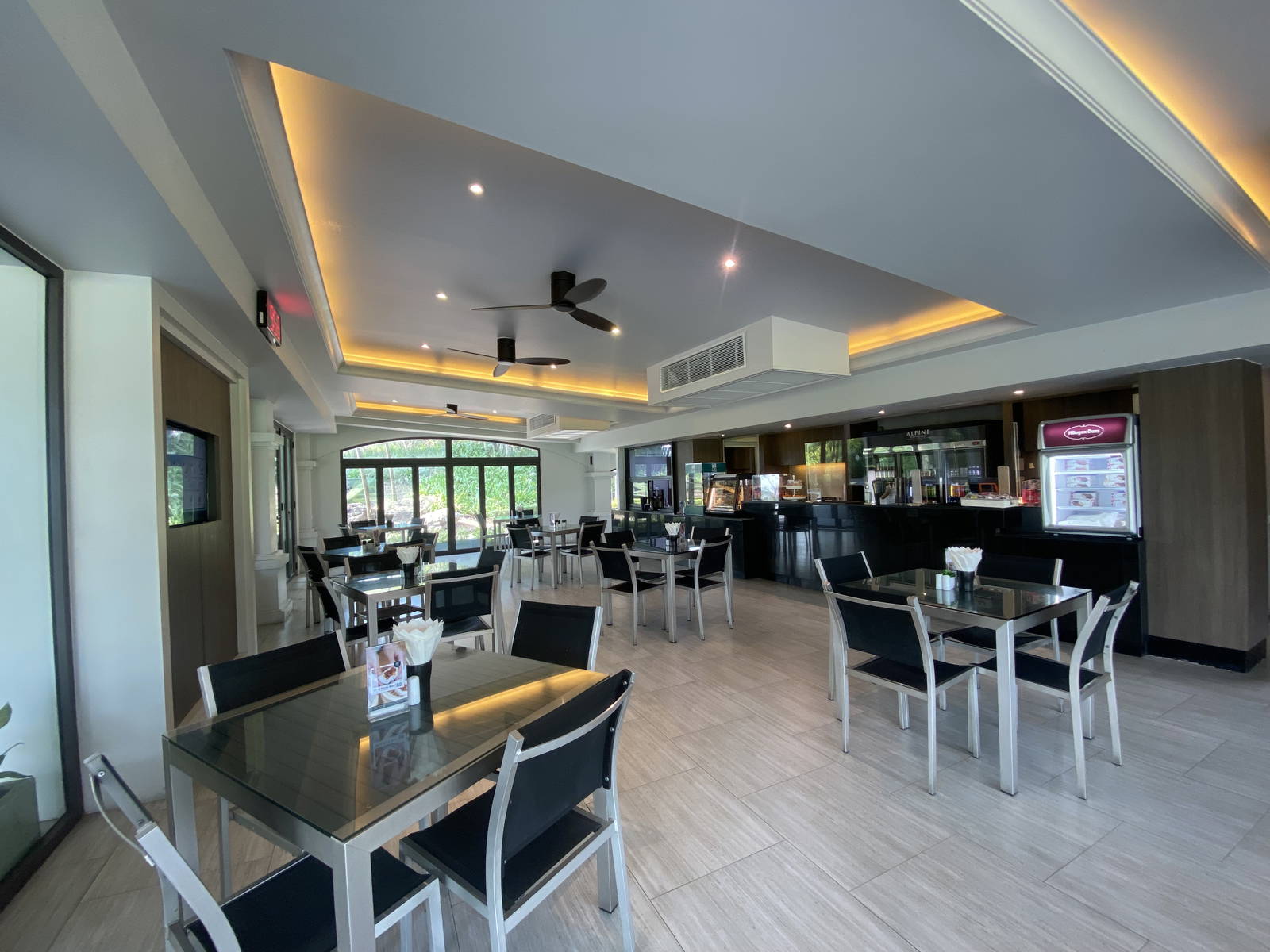 Kiosk, Alpine Golf Club, Bangkok, Thailand