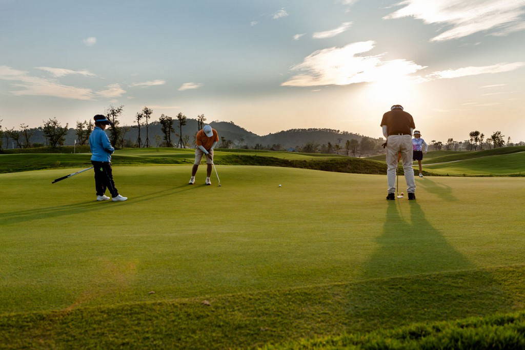 Green, Alpine Golf Resort Chiang Mai, Chiang Mai, Thailand