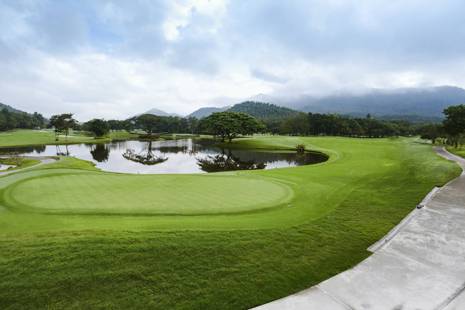 Green, Water Hazard, Alpine Golf Resort Chiang Mai, Chiang Mai, Thailand
