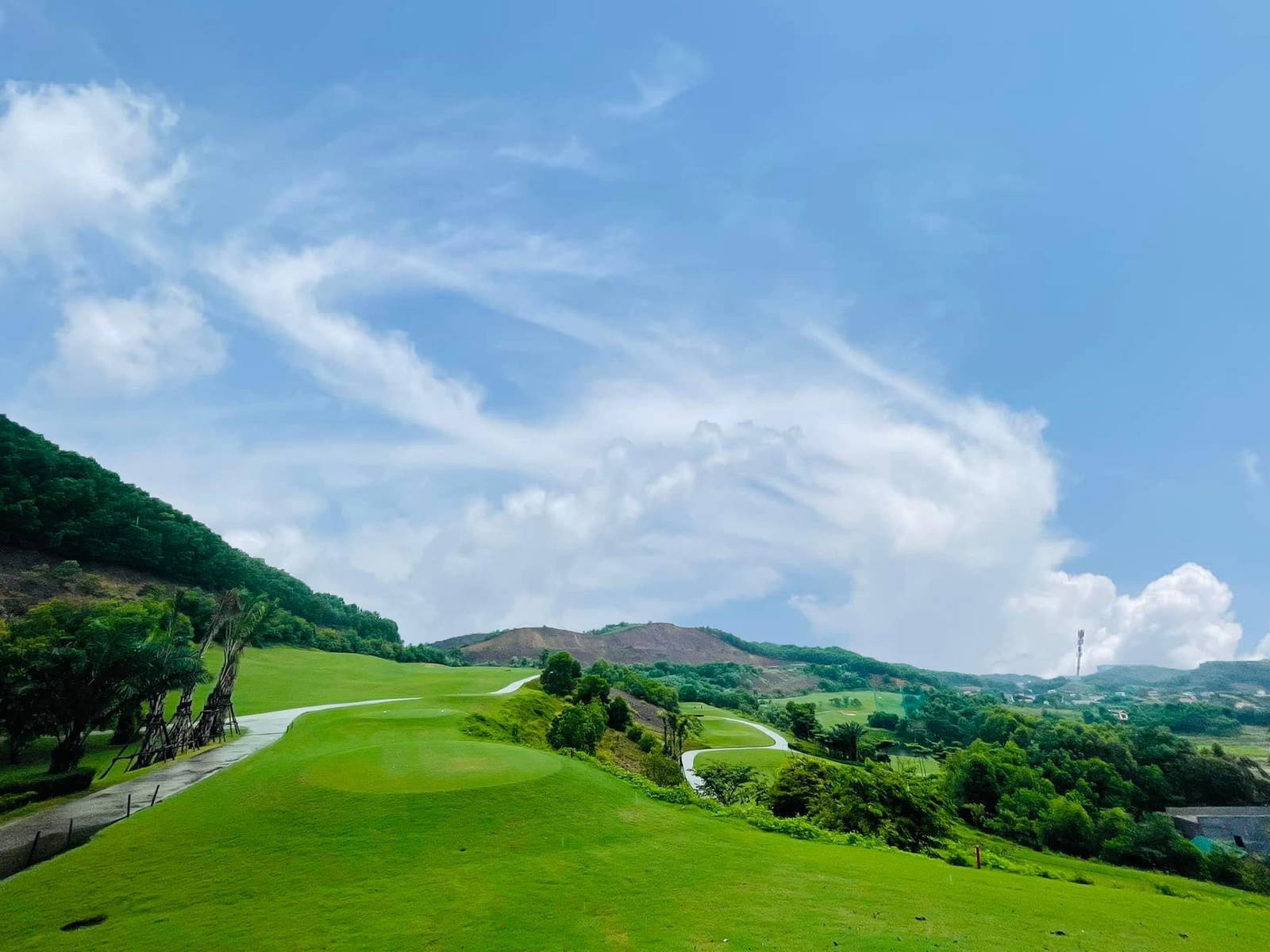 Tee Box, Amber Hills Golf & Resort (Hillside Course), Hanoi