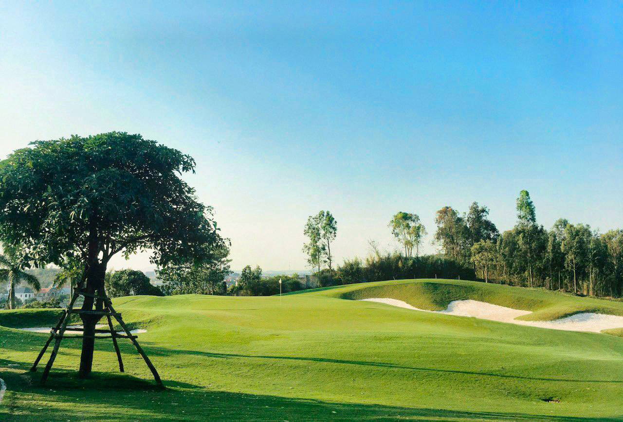 Approach, Amber Hills Golf & Resort (Hillside Course), Hanoi