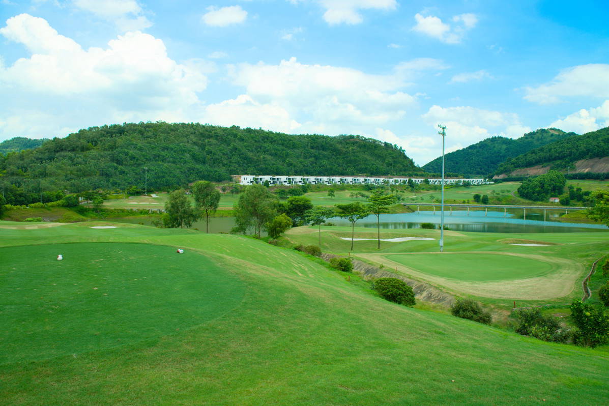 Tee Box, Amber Hills Golf & Resort (Hillside Course), Hanoi