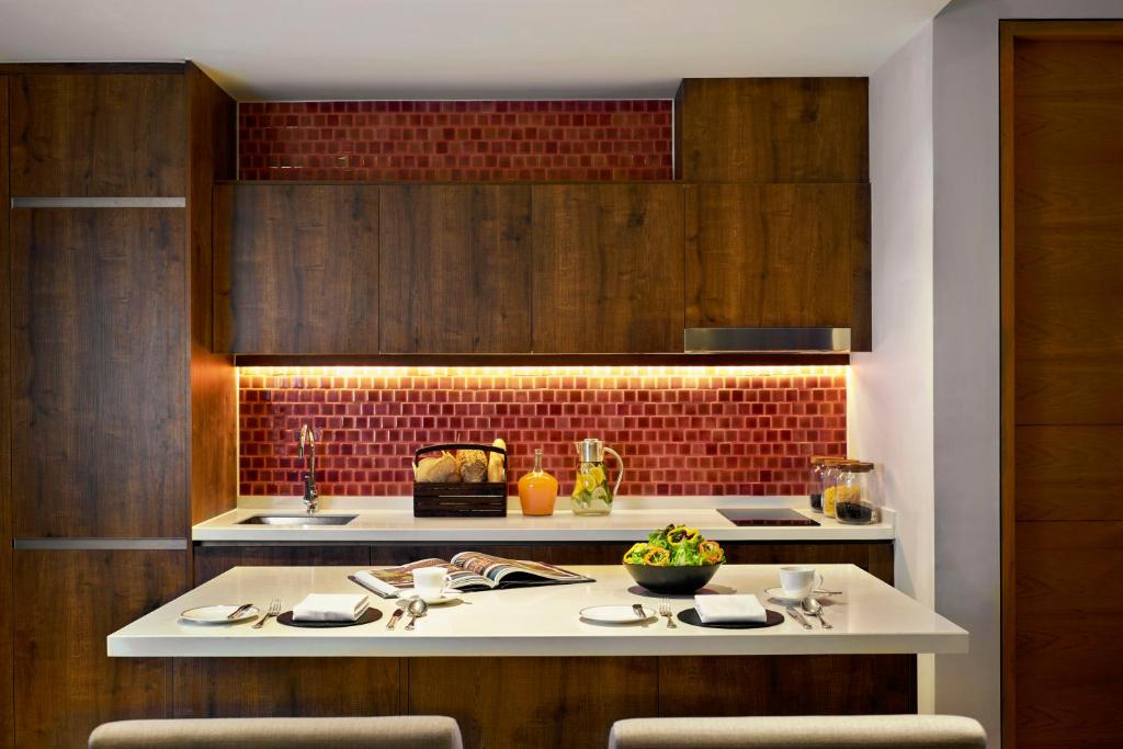 Anantara Chiang Mai Serviced Suites, Chiang Mai, Thailand