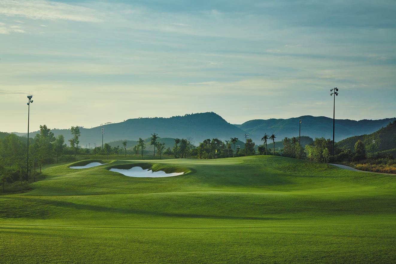 Green, Approach, Ba Na Hills Golf Club, Da Nang, Vietnam