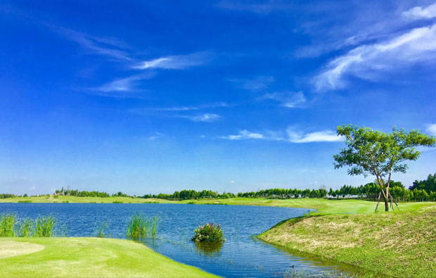 bangsai country club water hazard