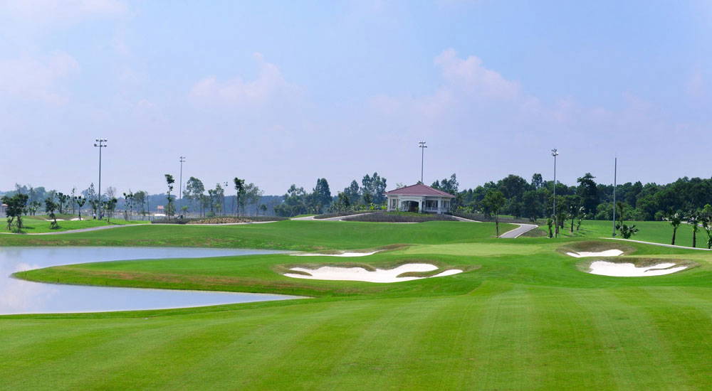 Approach, BRG Legend Hill Golf Resort, Hanoi, Vietnam