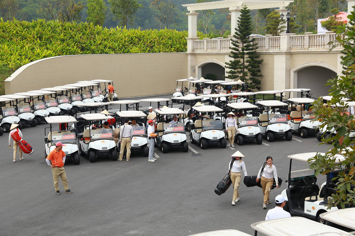 Cart, BRG Legend Hill Golf Resort, Hanoi, Vietnam