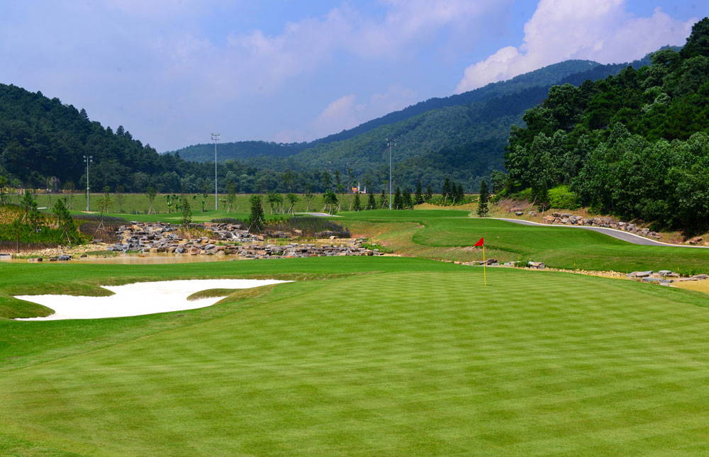 Green, BRG Legend Hill Golf Resort, Hanoi, Vietnam