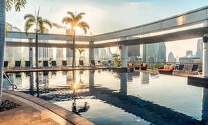 Centara Grand at CentralWorld golf course
