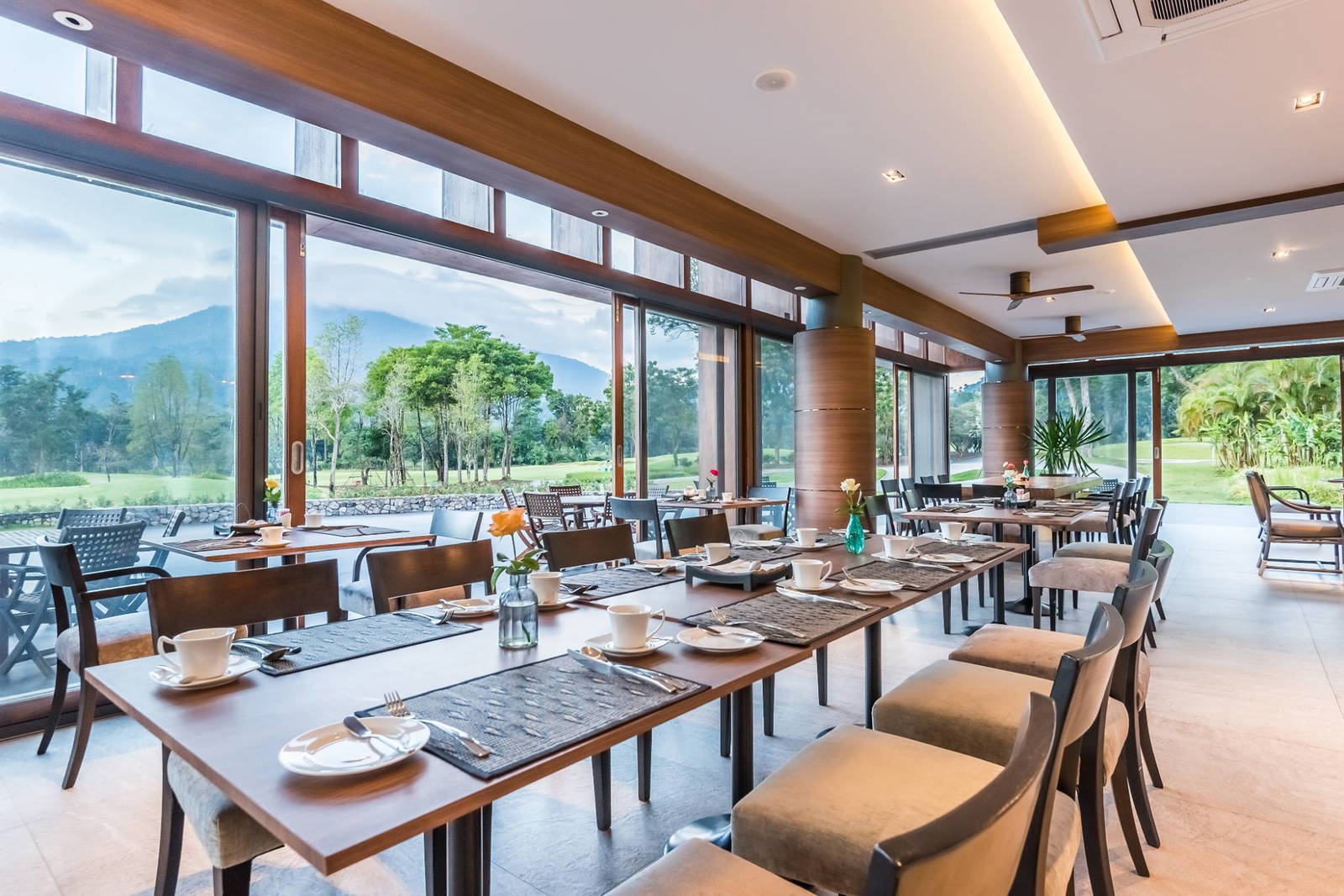 Restaurant, Chatrium Golf Resort Soi Dao Chanthaburi, Pattaya, Thailand
