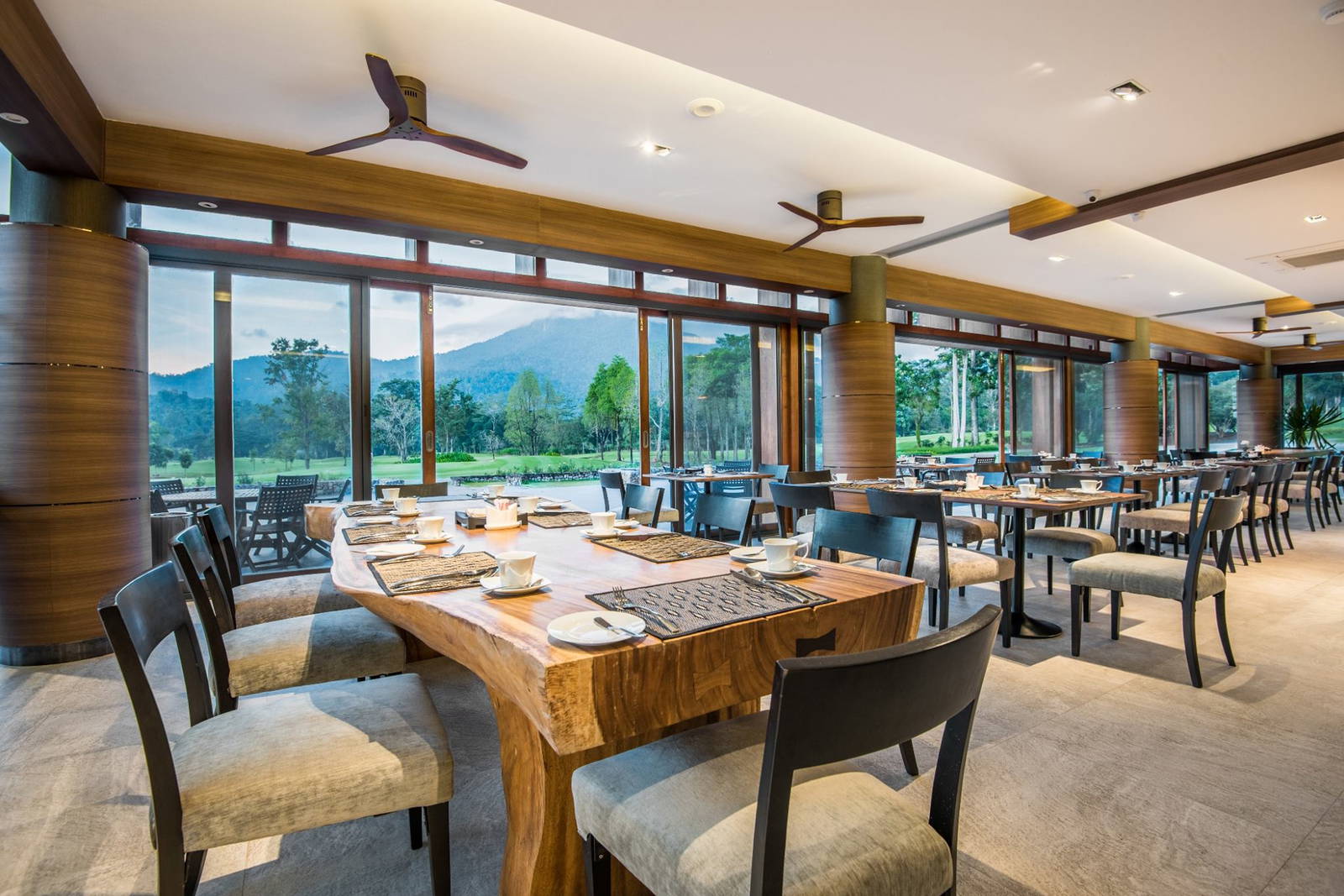 Restaurant, Chatrium Golf Resort Soi Dao Chanthaburi, Pattaya, Thailand