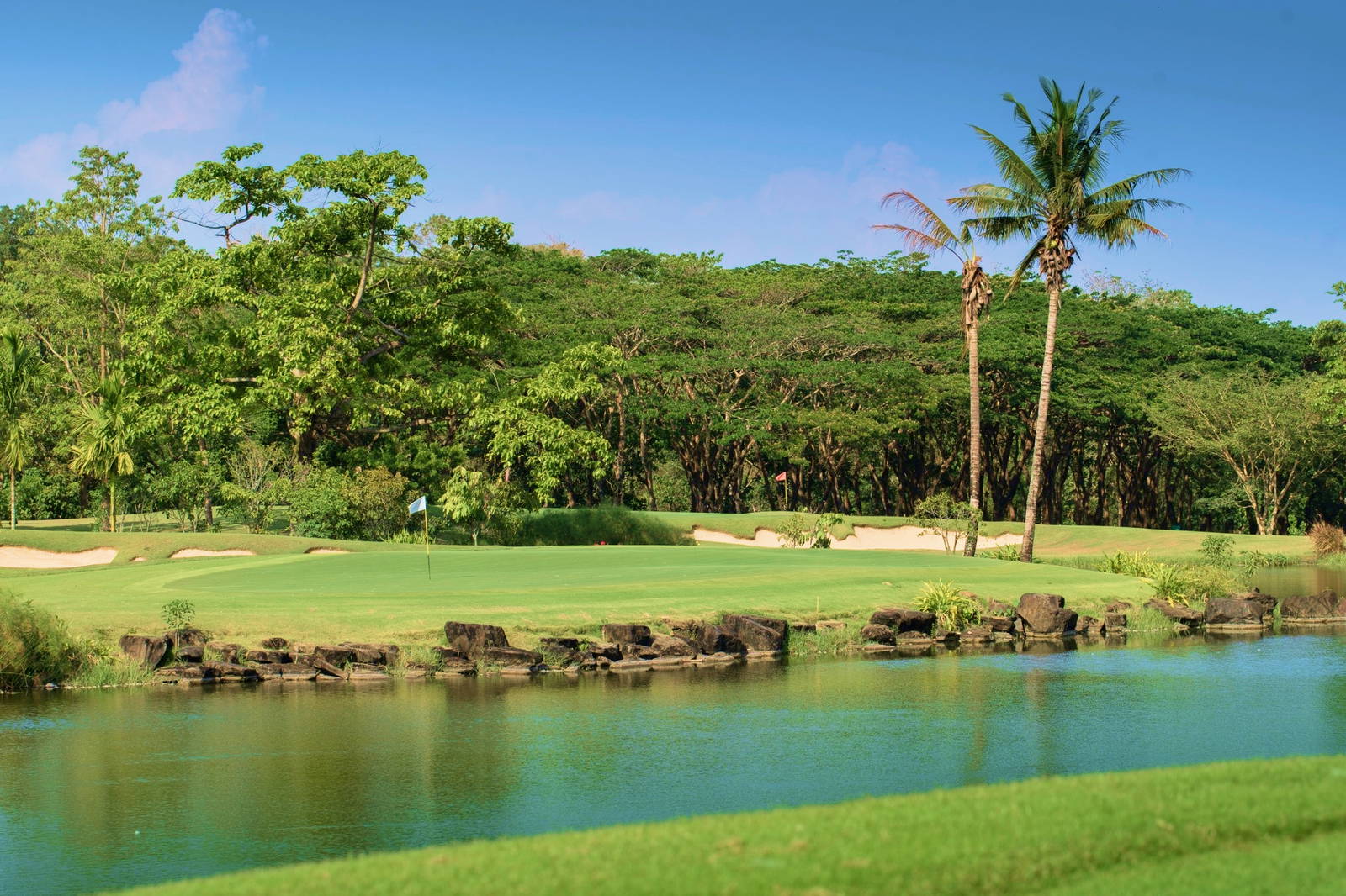 Green, Water Hazard, Chatrium Golf Resort Soi Dao Chanthaburi, Pattaya, Thailand