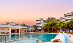 Chom View Hotel golf package