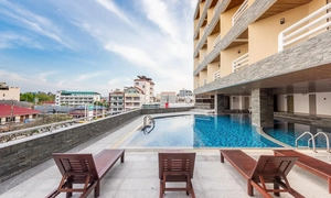 City Beach Resort golf package