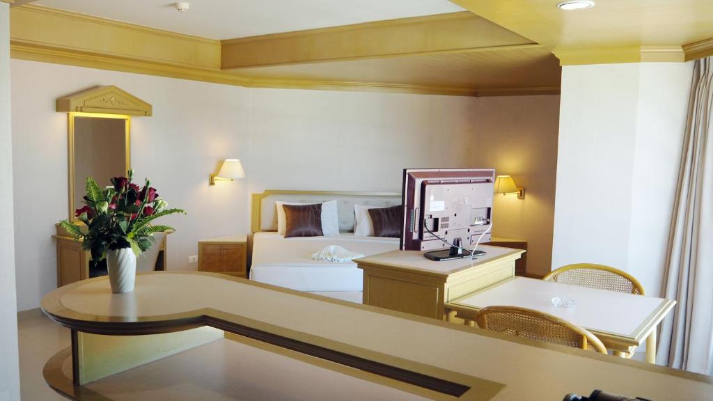 City Beach Resort, Hua Hin, Thailand