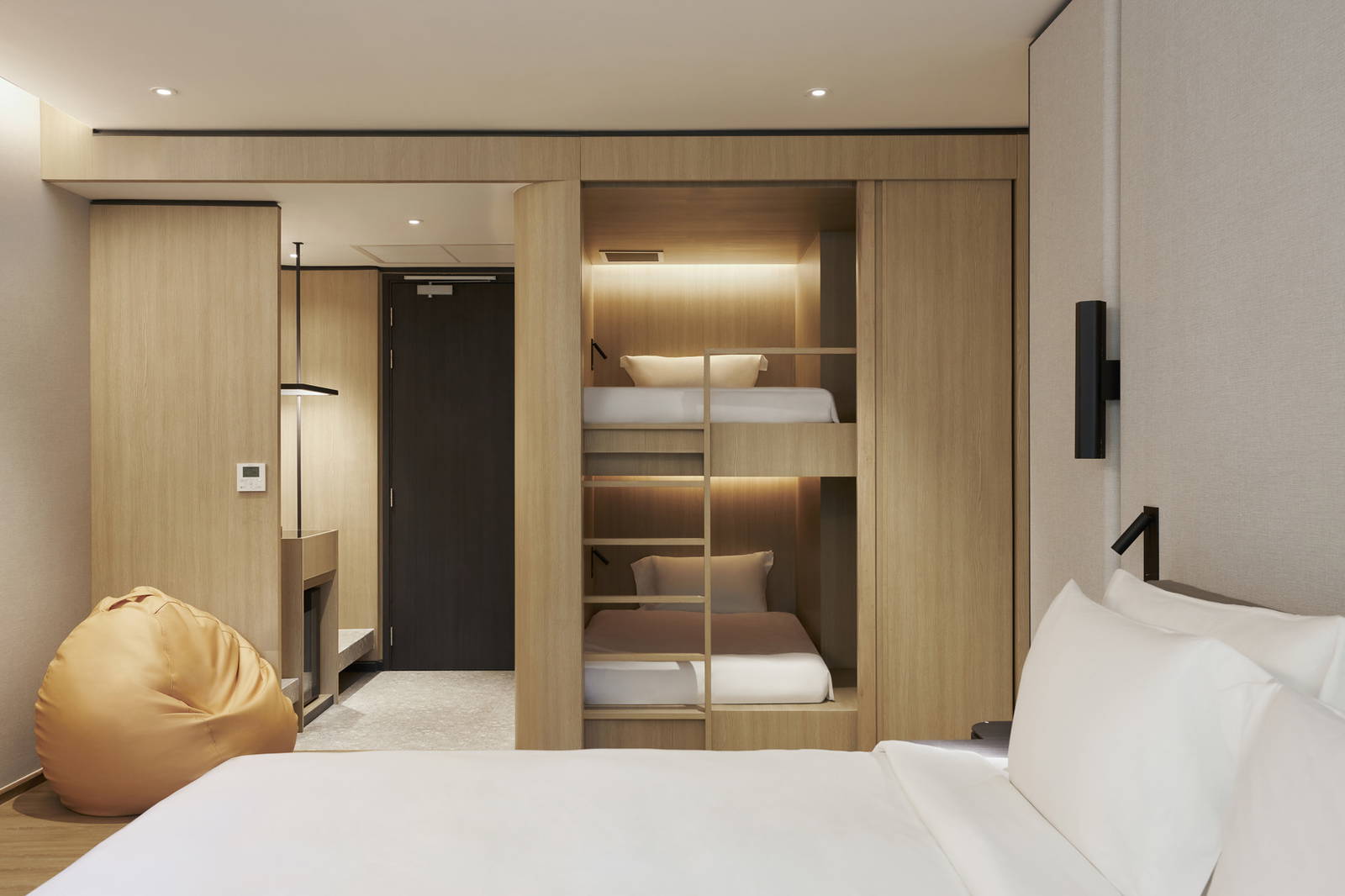 Dusit D2 Huahin, Hua Hin