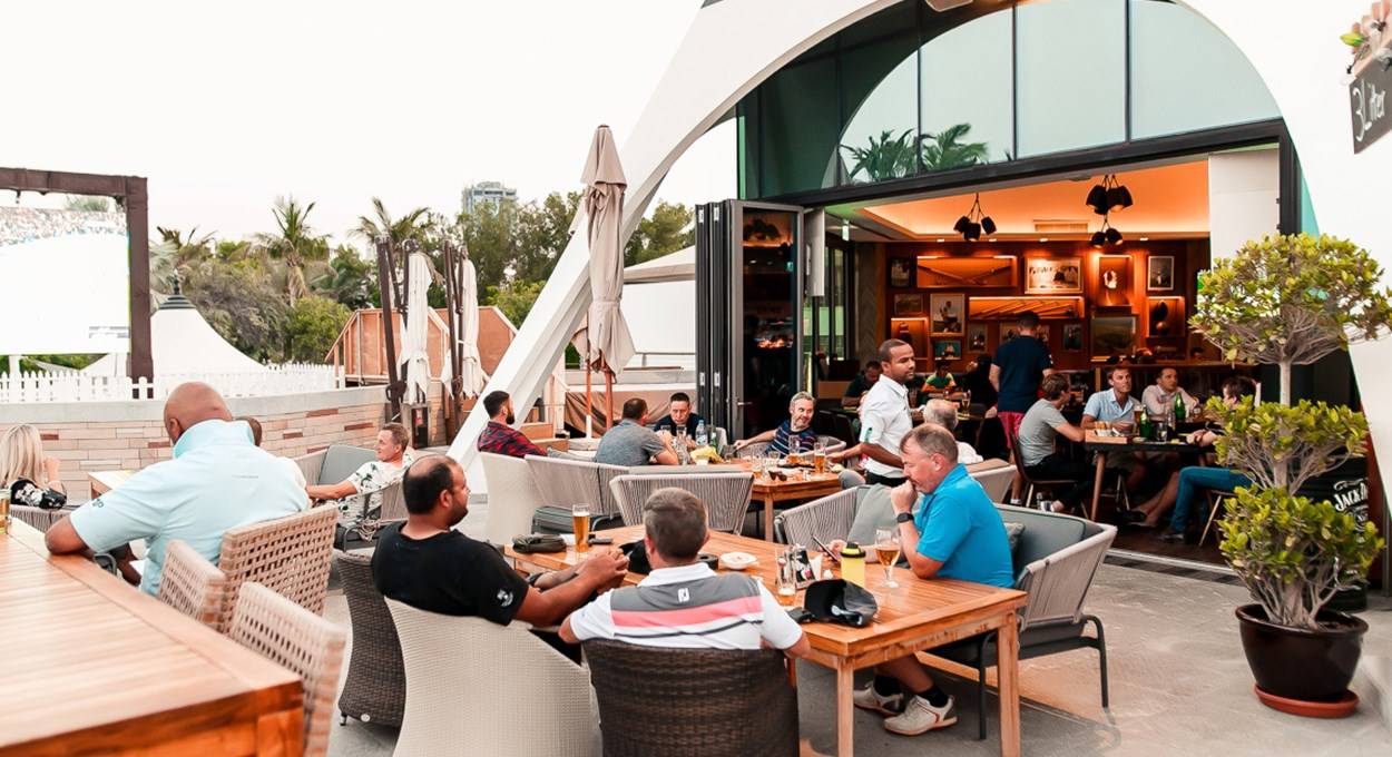 Bar, Emirates Golf Club (Majlis Course), Dubai, United Arab Emirates