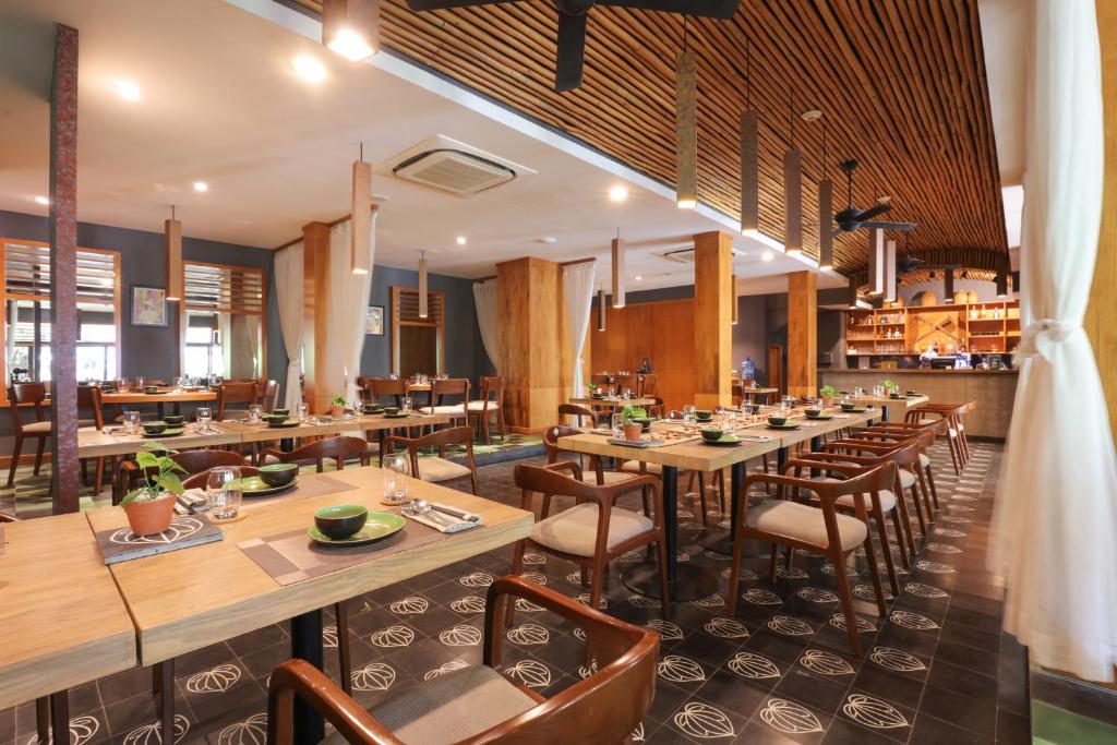 EMM Hotel Hoi An, Da Nang / Hoi An