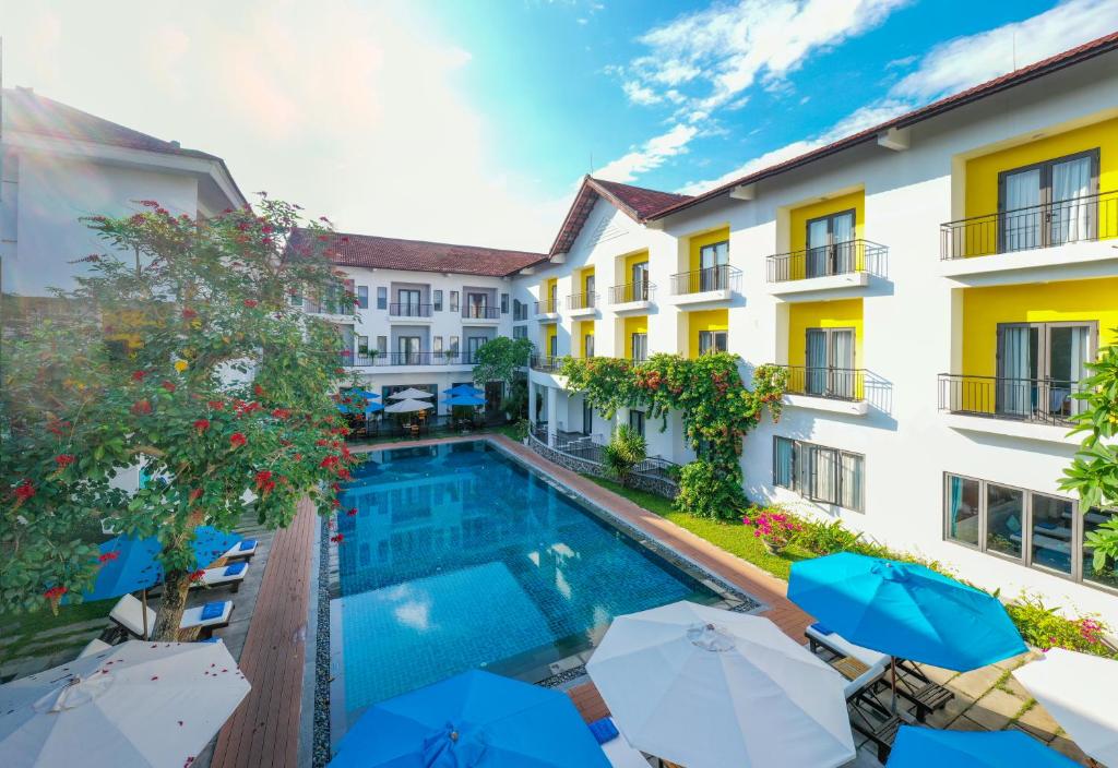 EMM Hotel Hoi An, Da Nang / Hoi An