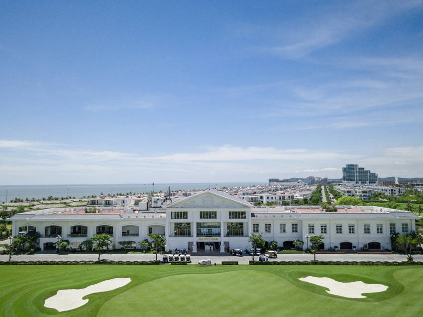 Green, Clubhouse, FLC Samson Golf Links , Hanoi, Vietnam