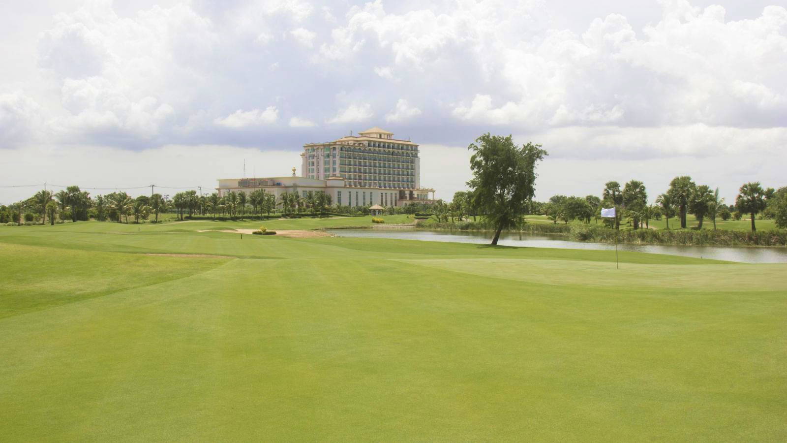 Green, Clubhouse, Garden City Golf Club, Phnom Penh, Cambodia