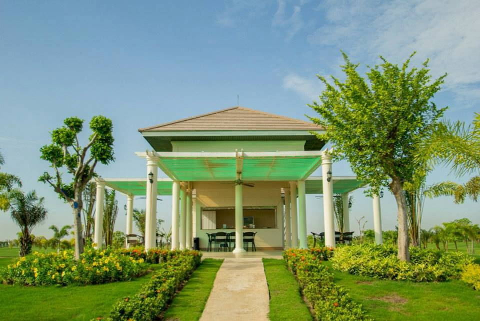 Kiosk, Garden City Golf Club, Phnom Penh, Cambodia