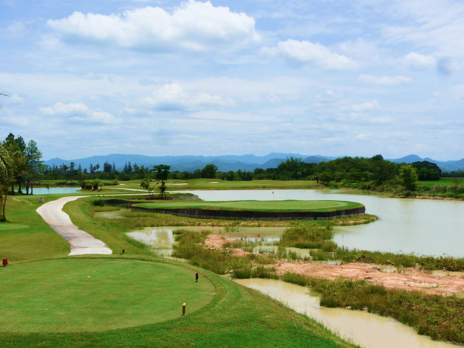 Island Green, Gassan Legacy Golf Club, Chiang Mai, Thailand