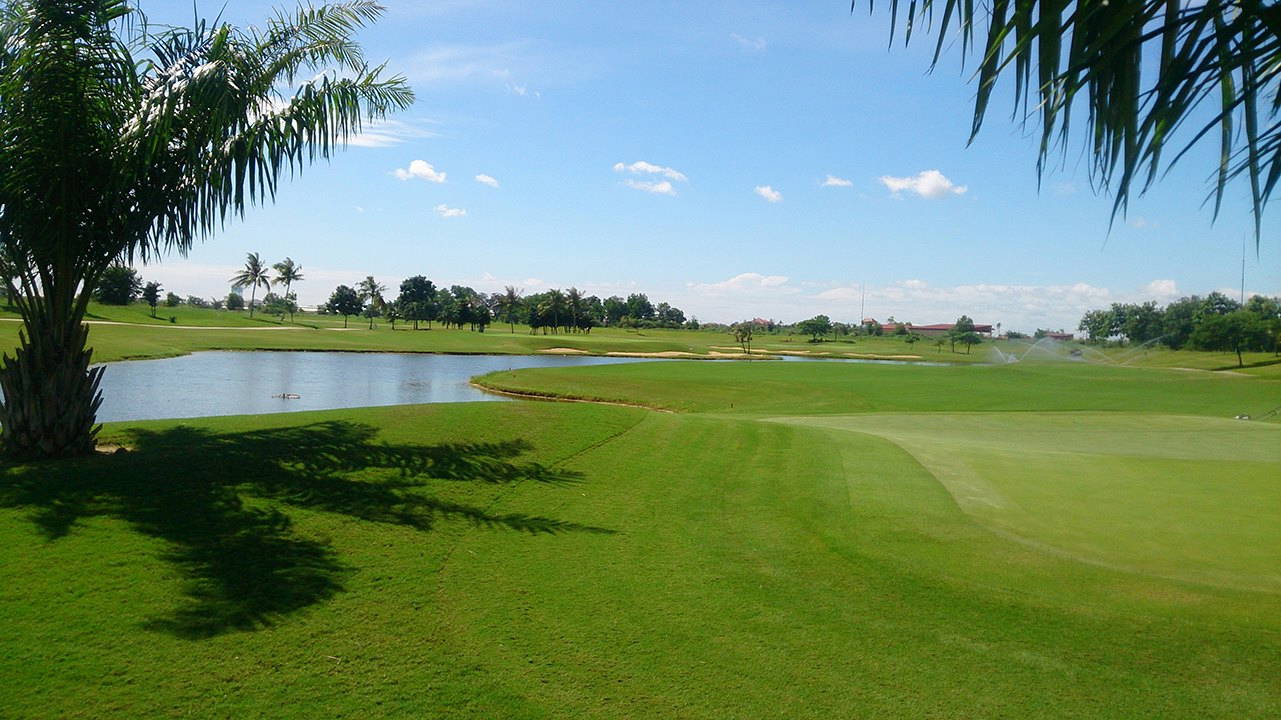 Green, Water Hazard, Grand Phnom Penh Golf Club, Phnom Penh, Cambodia