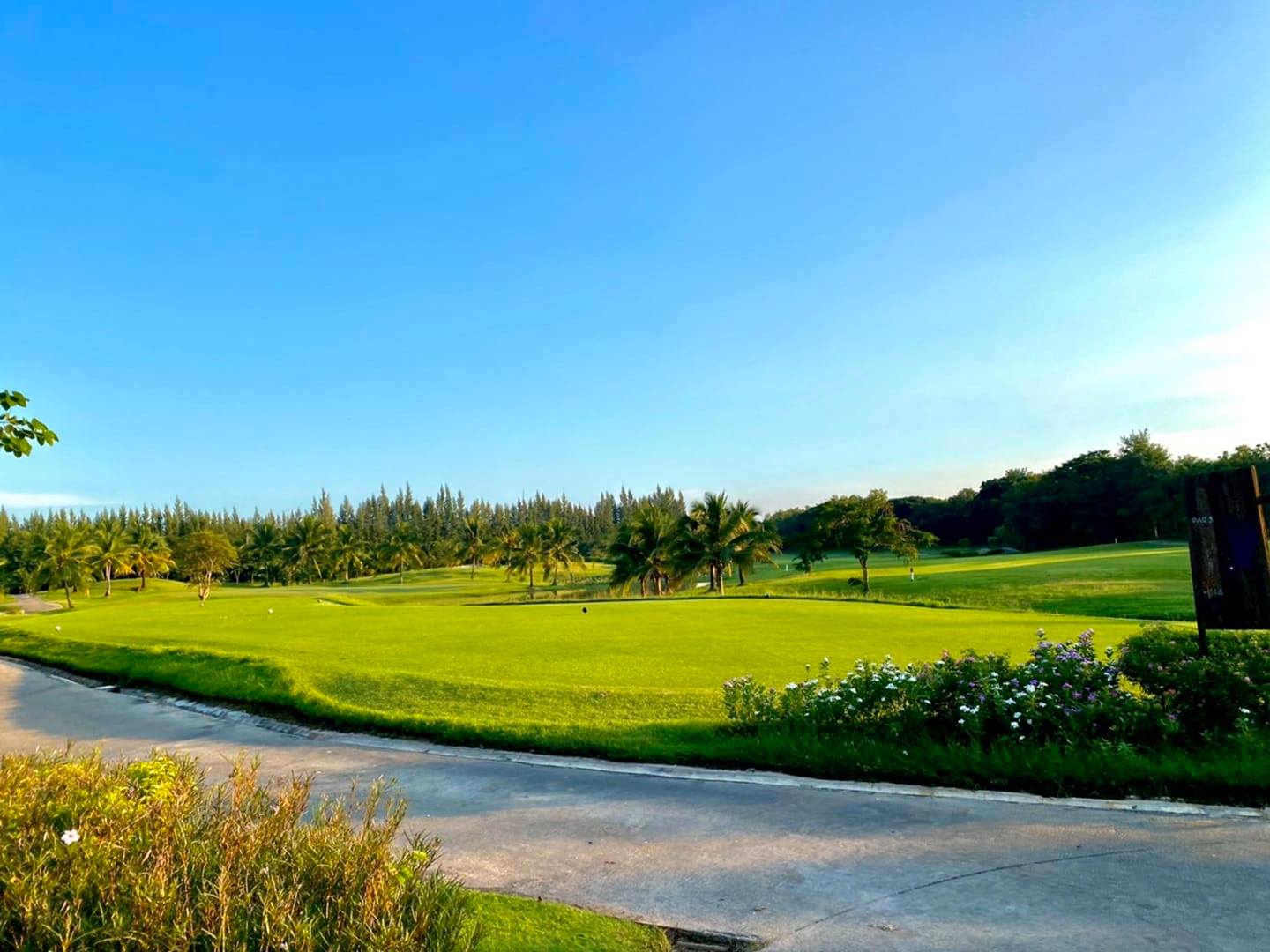 Tee Box, Hariphunchai Golf Club, Chiang Mai, Thailand