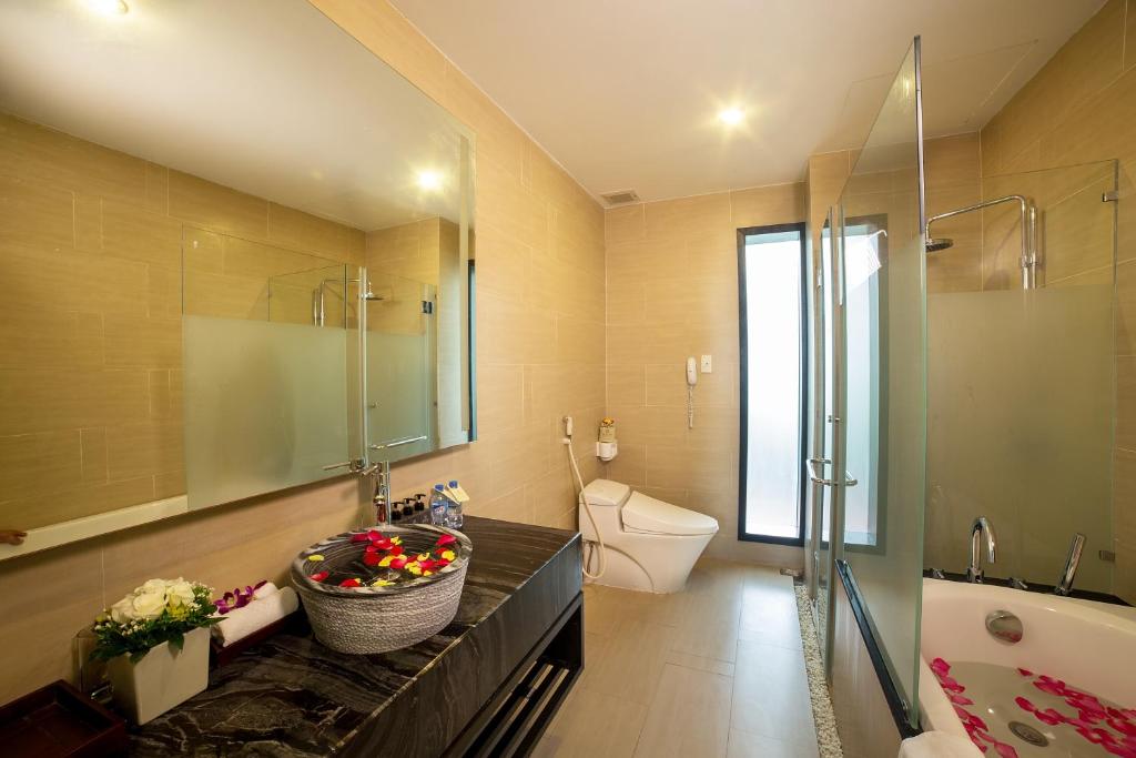 Hoi An Beach Resort, Da Nang / Hoi An