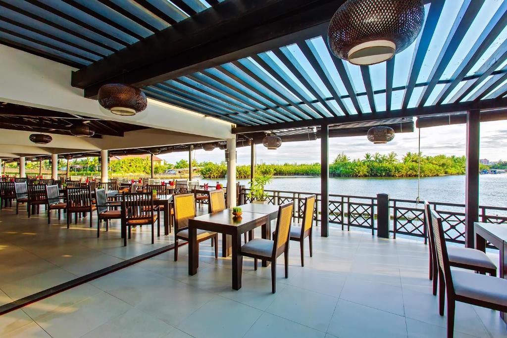 Hoi An Beach Resort, Da Nang / Hoi An