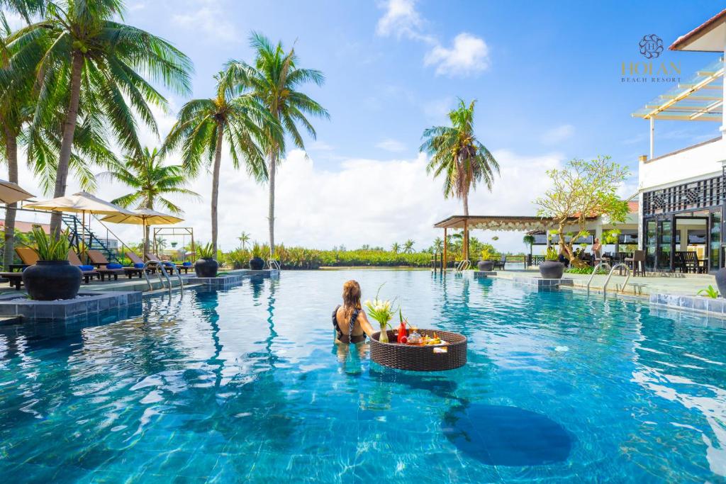 Hoi An Beach Resort, Da Nang / Hoi An
