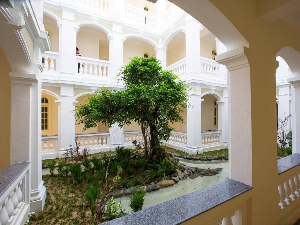 Hoi An Garden Palace Hotel & Spa, Da Nang / Hoi An