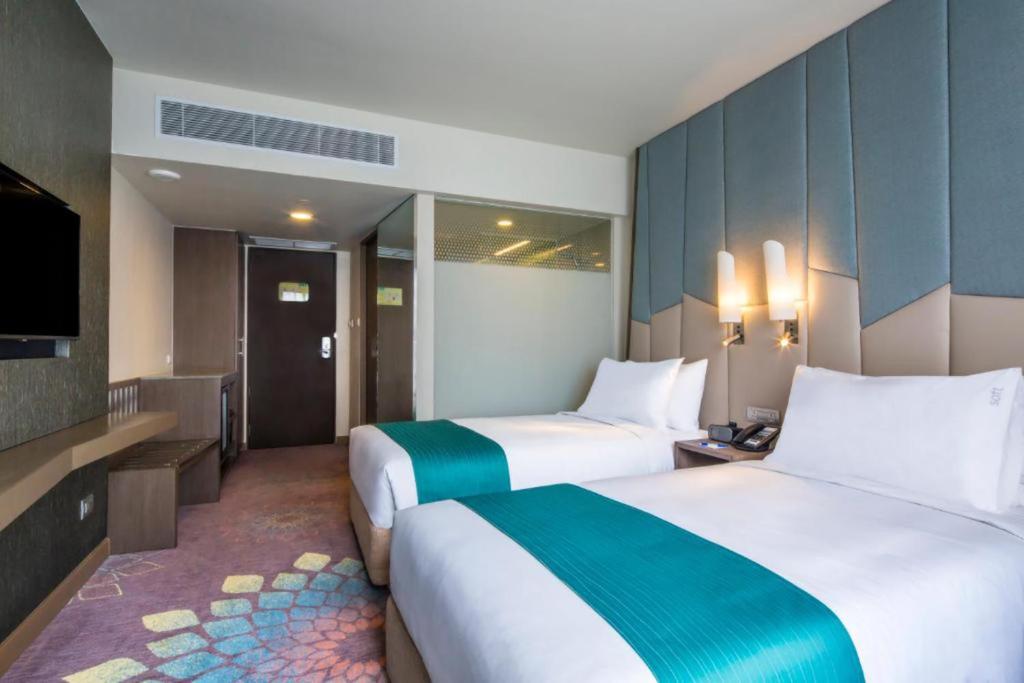 Holiday Inn Express Bangkok Sukhumvit 11, Bangkok, Thailand