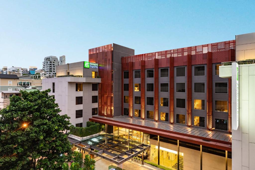 Holiday Inn Express Sathorn, Bangkok, Thailand