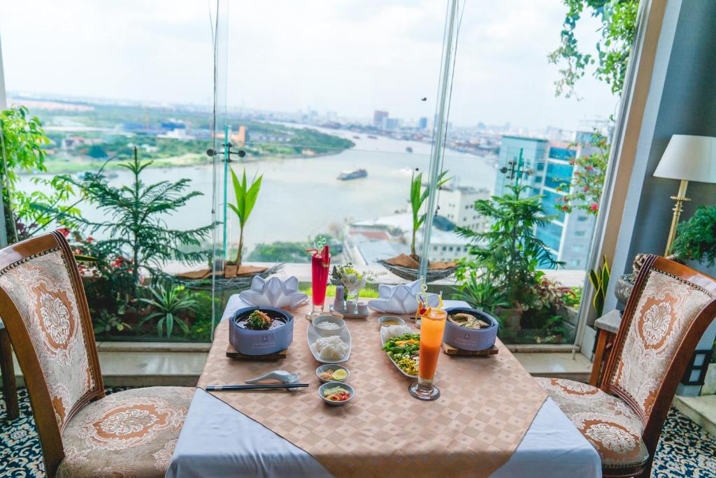 Hotel Grand Saigon, Ho Chi Minh