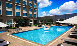 Hotel Nikko Saigon golf course