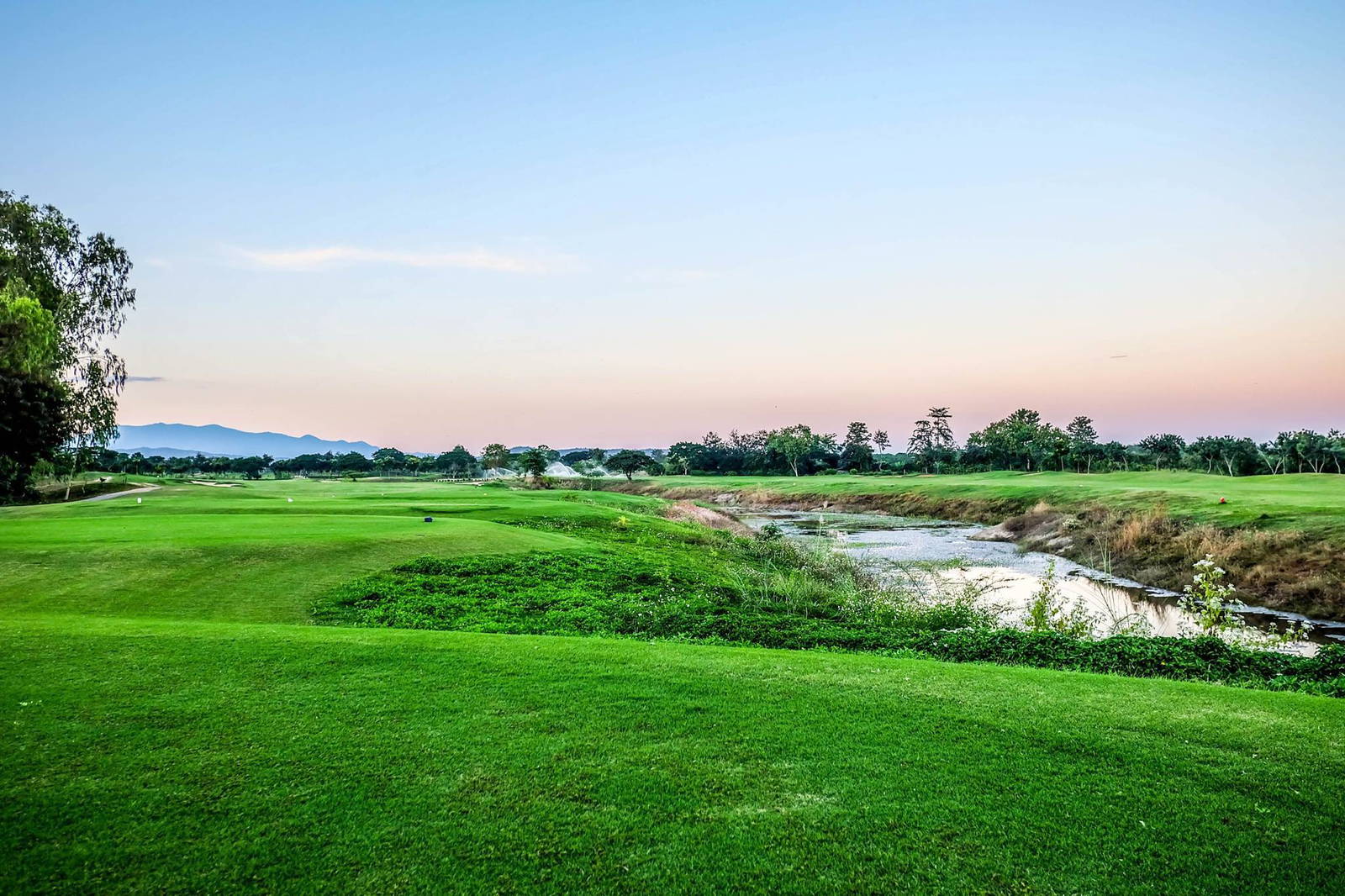 Tee Box, Chiangmai Inthanon Golf & Natural Resort, Chiang Mai, Thailand