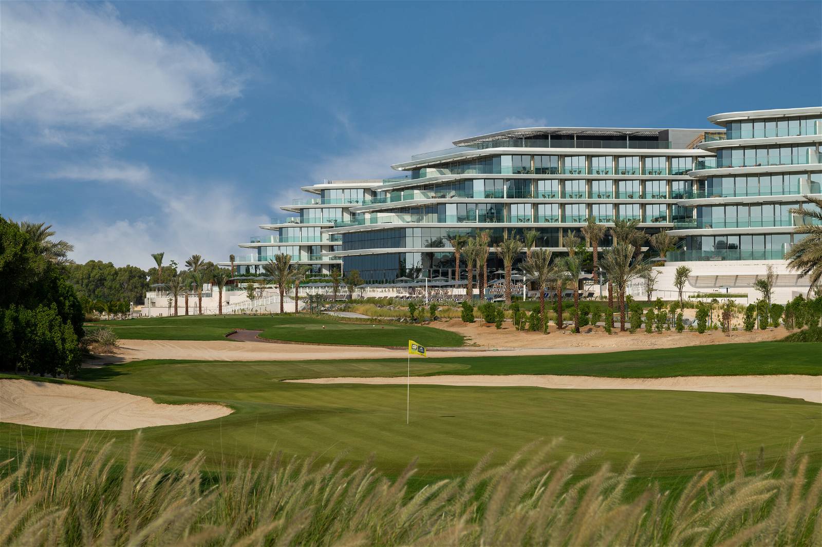 Green, Bunker, Clubhouse, JA The Resort Golf Course, Dubai, United Arab Emirates