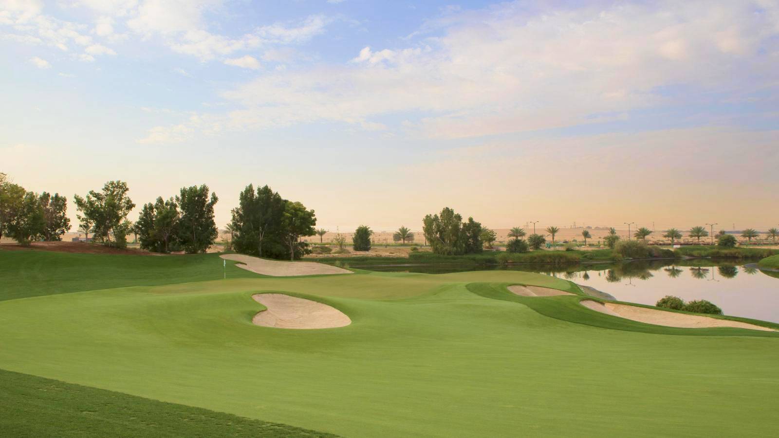 Green, Bunker, Jumeirah Golf Estates (Earth Course), Dubai, United Arab Emirates