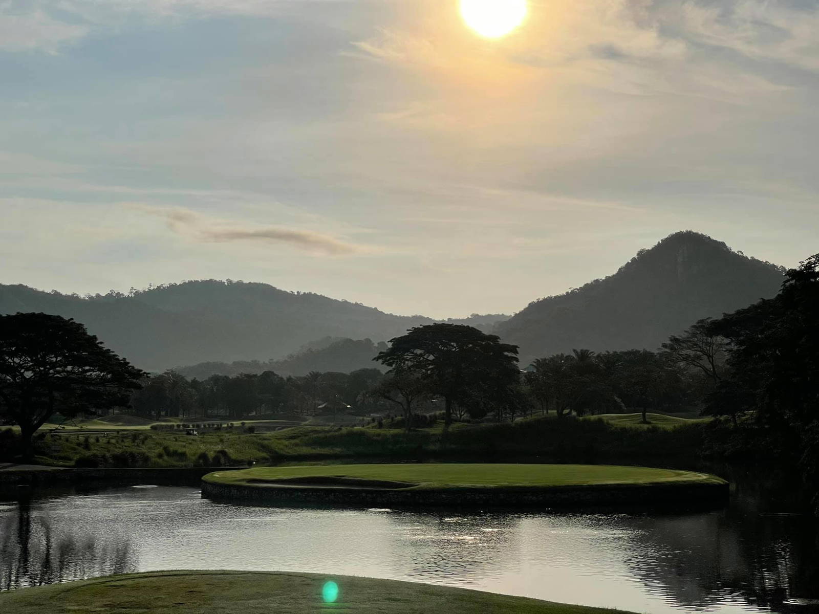 Island Green, Khao Kheow Country Club, Pattaya, Thailand