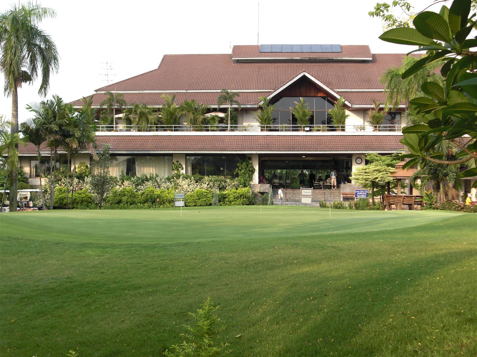 Clubhouse, Practice Green, Krungthep Kreetha Golf Course, Bangkok, Thailand