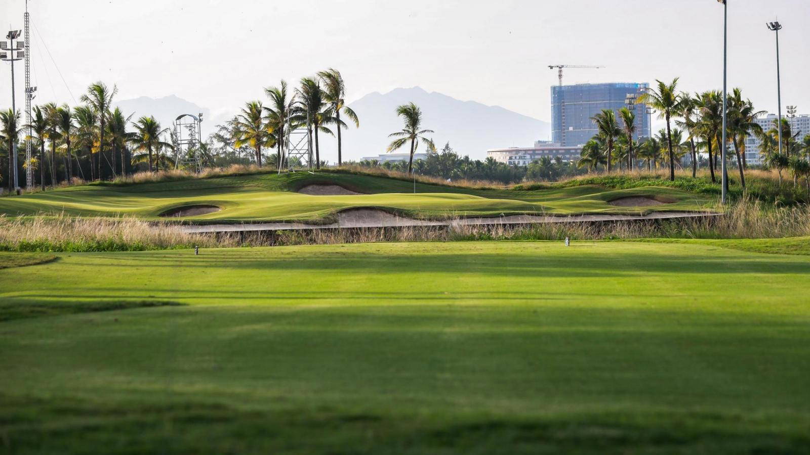 Approach, Legend Danang Golf Resort (Nicklaus Course), Da Nang / Hoi An, Vietnam
