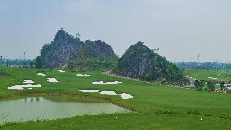 Fairway, Bunker, Legend Valley Country Club, Hanoi