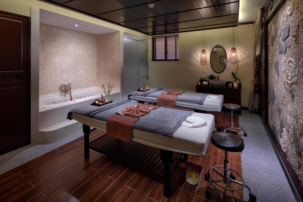 Little Riverside - A Luxury Hotel & Spa, Da Nang / Hoi An